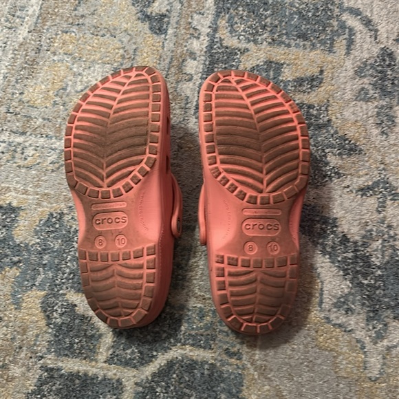 Women’s size 10 Crocs - Picture 2 of 2